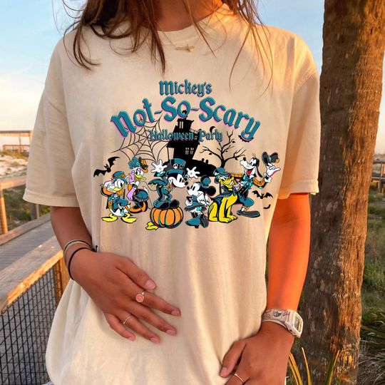 Discover Chemise Mickey's Not-So-Scary Halloween Party 2023 T-Shirt