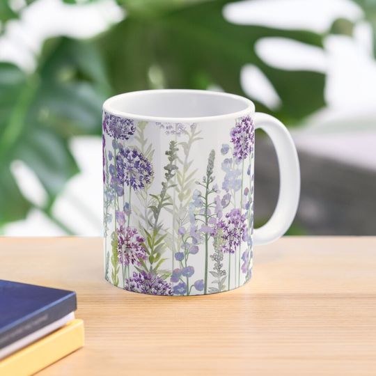 Discover 보라색 꽃 초원 커피 머그잔