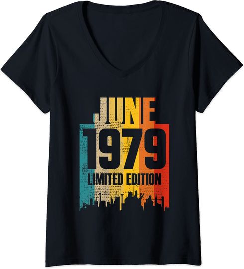 Discover Womens June 1979 Limited Edition Retro Vintage V-Neck T-Shirt