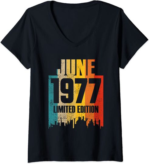 Discover Womens June 1977 Limited Edition Retro Vintage V-Neck T-Shirt