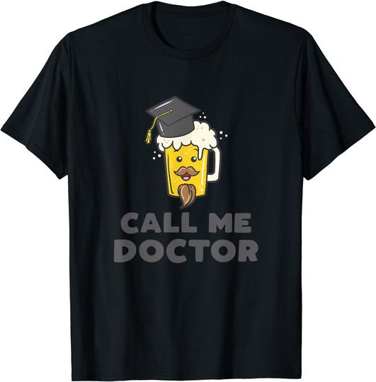 Discover T-shirt Unissexo com Médico de Verveja Call Me Doctor