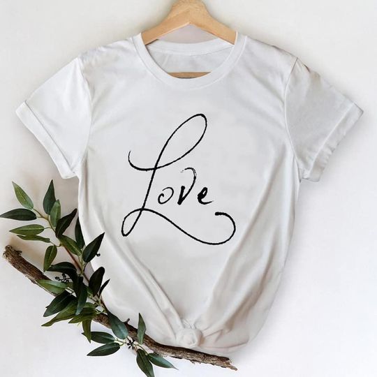 T-shirt de Mulher Simples com Love
