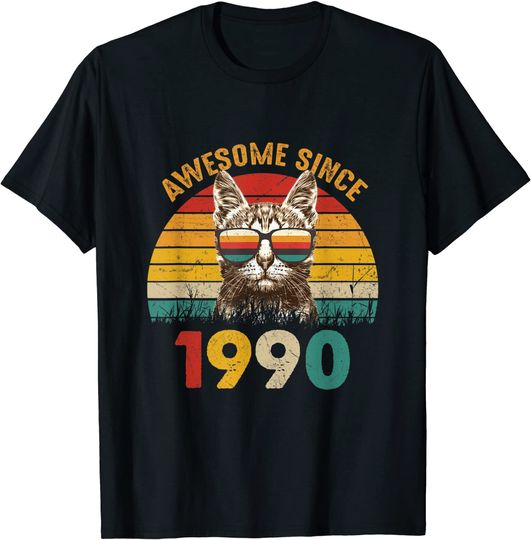 Discover T-shirt Unissexo Awesome Since 1990 com Gato Divertido