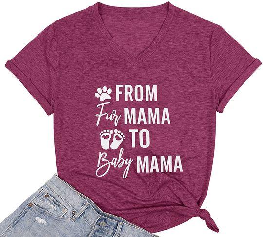 Discover T-shirt de Mulher com Decote Em V Pegadas de Bebé From Fur Mama To Baby Mama