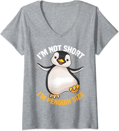 Discover T-shirt de Mulher com Decote Em V Pinguim I’m Not Short I’m Penguin Size