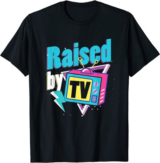 Discover T-shirt Engraçada Raised By TV Camiseta Manga Curta para Homem e Mulher