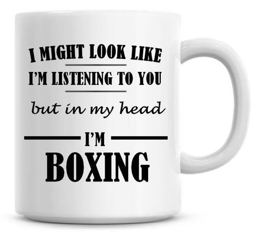Discover Caneca De Cerâmica Clássica Boxing Day Dia do Boxe Posso Parecer Que Estou a Ouvir Você, Mas Na Minha Cabeça Estou a Boxear