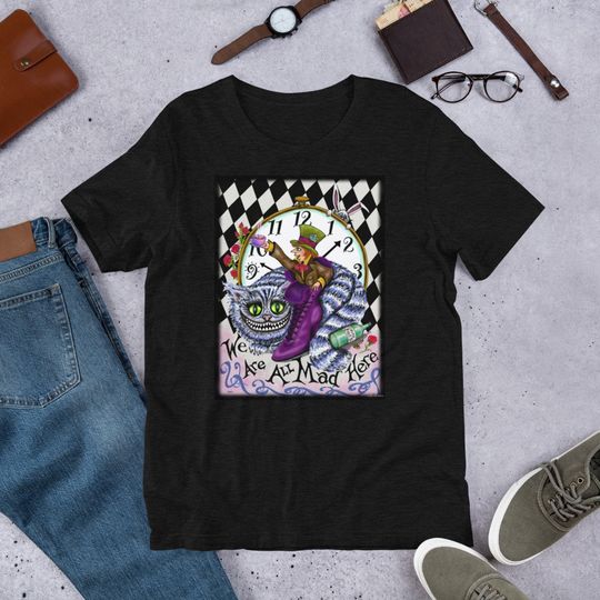 Discover T-Shirt Camiseta Manga Curta Chapeleiro Louco Cheshire Cat Mad Hatter Wonderland