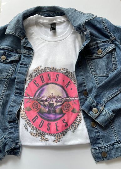 Discover GNR red/vintage feel/unisex tee