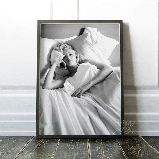 Discover Marilyn Monroe In Bed Premium Art Poster