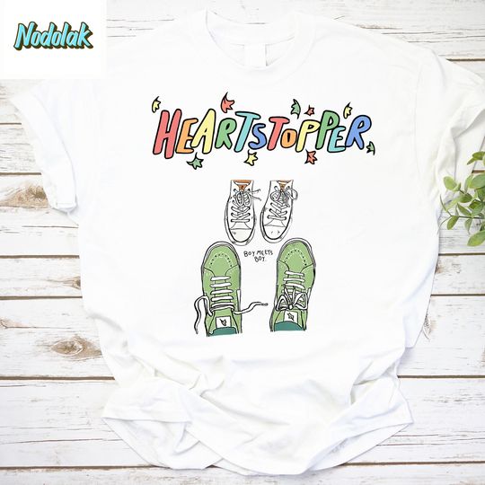 Discover Heartstoppers Leaves Cute Shoes Heartstopper Love Camiseta VIntage T-Shirt, Heartstoppers Movie