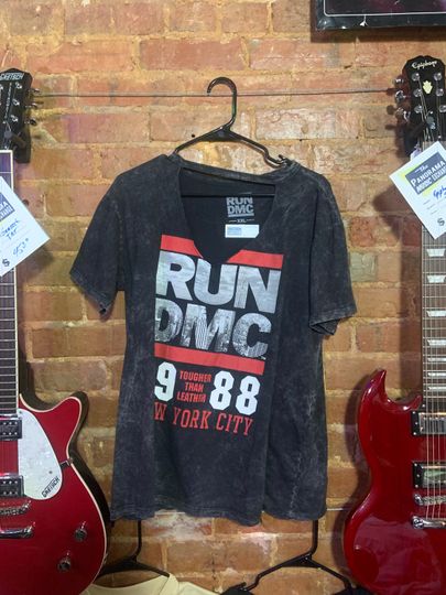 Discover Run DMC v neck gray shirt XXL