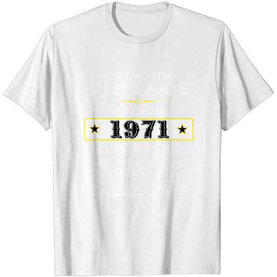 Discover PREMIUM VINTAGE 1971 T Shirt
