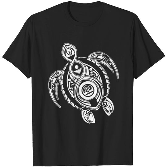 Discover Hawaii Turtle Tribal Art T-shirt