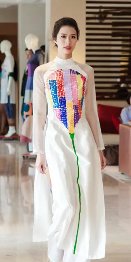 Discover Ao dai Tulips
