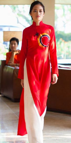 Discover Spain Is Different Ao Dai Vietnam