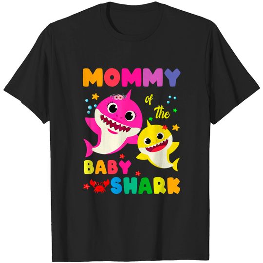 Discover Mommy Of The Baby Shark Birthday Mommy Shark T-Shirt