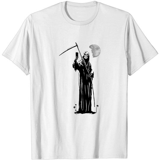 Discover The Selfie of Death - Grim Reaper - T-Shirt