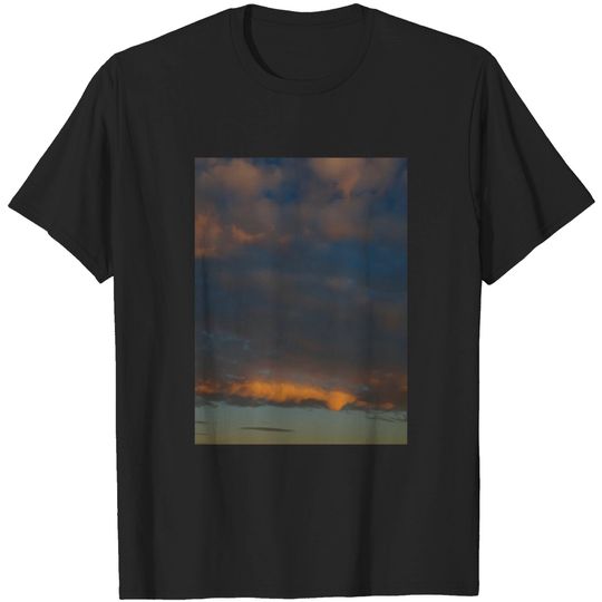 Discover Sky - 15 - Sky - T-Shirt
