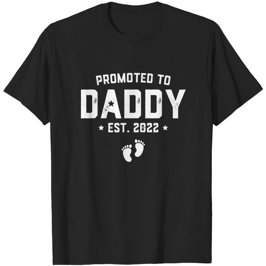 Discover Mens Promoted To Daddy Est. 2022 Shirt Baby Gift For New Daddy T-Shirt