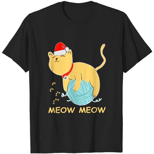 Discover Cat Wears Christmas Hat Playing With Wool T-Shirt