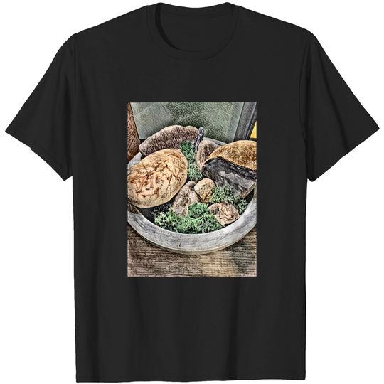 Discover The Stinger - Sting - T-Shirt