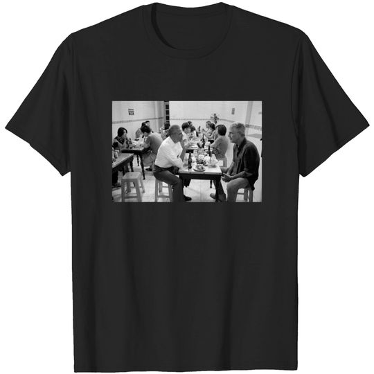 Discover President Barack Obama with Anthony Bourdain - Anthony Bourdain - T-Shirt