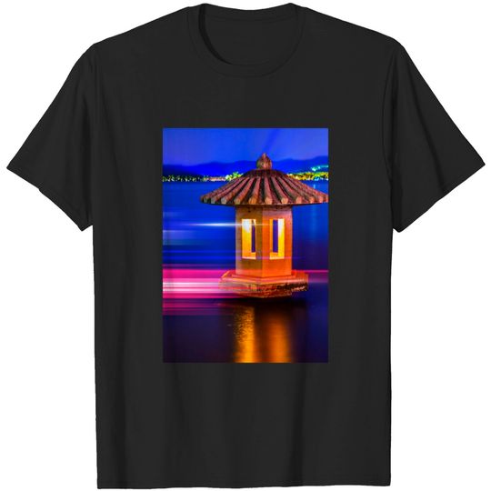 Discover Neon city: China, pagoda - Neon City - T-Shirt