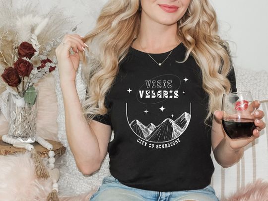 Discover Visit Velaris: City of Starlight T-Shirt