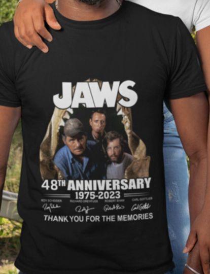 Discover Jaws anniversary 1975-2023 horror movie t-shirt