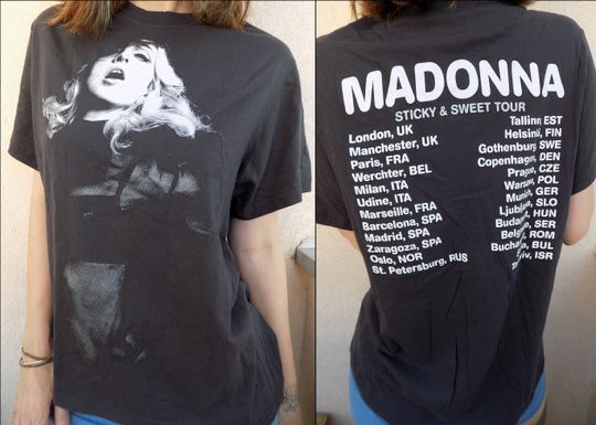 Discover Vintage 00's Madonna Tour T-shirt
