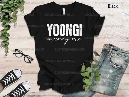 Discover Yoongi Marry Me T-Shirt