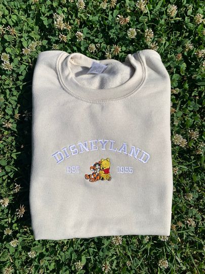 Discover Vintage 1955 P00H BEAR & TIGER Embroidered Crewneck