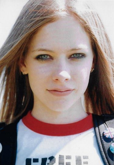 Discover Avril Lavigne Free Poster