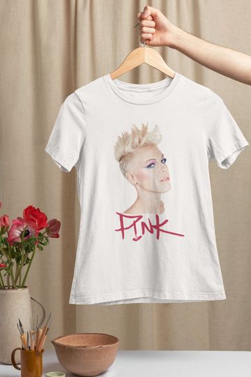 Discover Alecia Beth Moore 7 Cool Graphic T-shirt