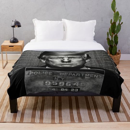 Discover President Donald Trump Mugshot Throw Blanket