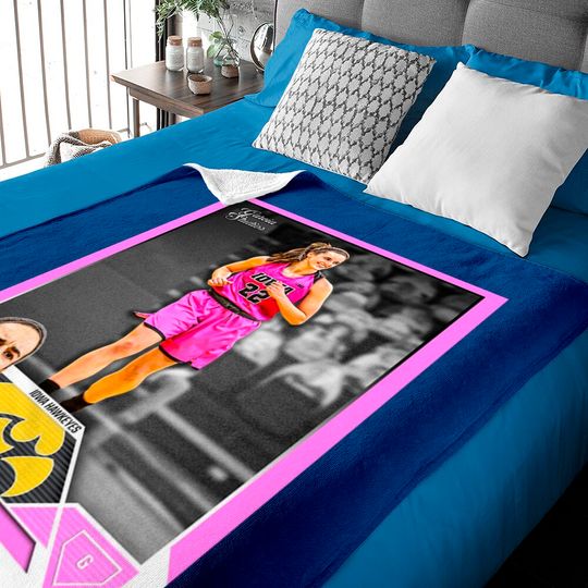 Discover Caitlin Clark - Women's Basketball trading card - Pink Classic Baby Blankets
