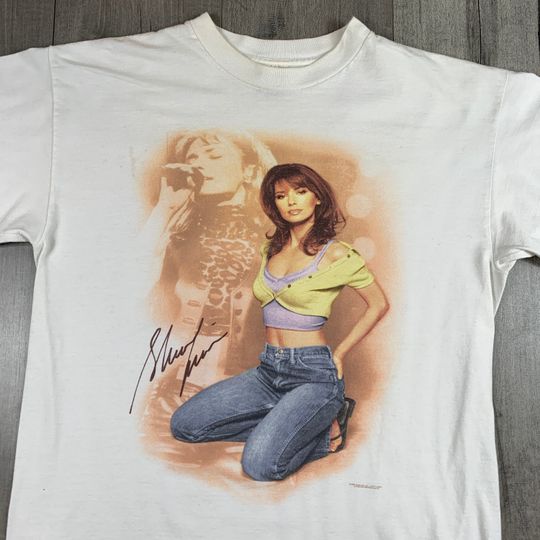 Discover Vintage 1998 Shania Twain T-Shirt