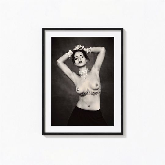Discover Rihanna Posters