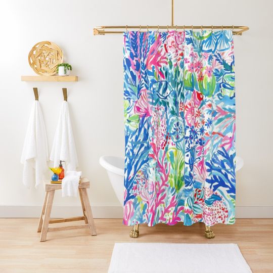 Discover The aquarium nett Shower Curtain