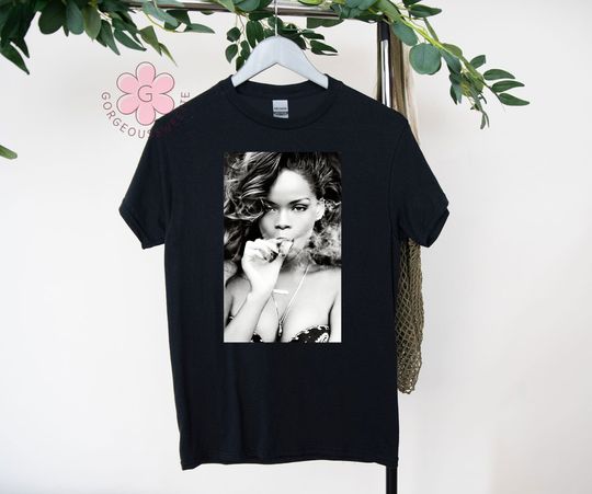 Discover Rihanna Unisex T-shirt, Rihanna 90s Vintage Shirt, Rihanna Vintage Rap Tee Gift For Men Women