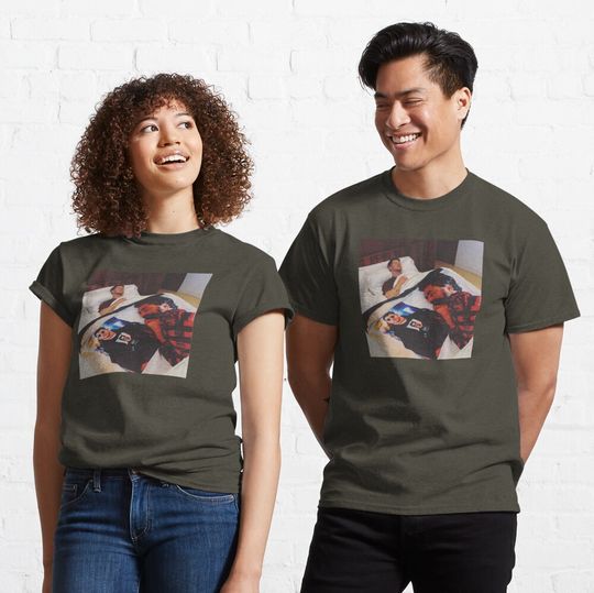 Discover Nick Jonas X John Stamos Classic T-Shirt