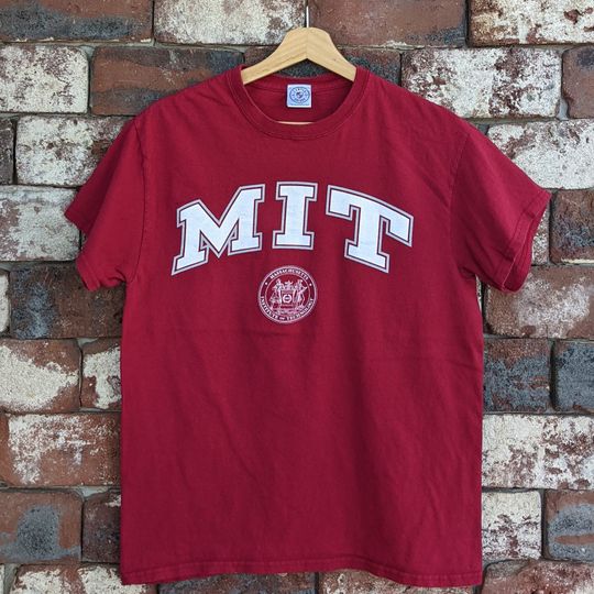Discover Vintage Massachusets Institute of Technology t-shirt