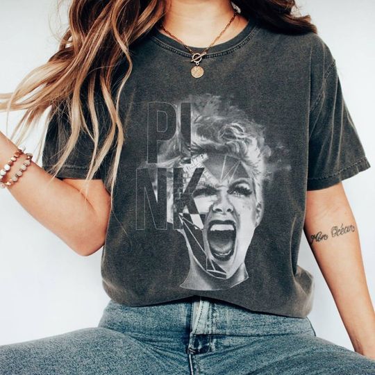 Discover Pink Art Shirt, Vintage Pink Singer T-Shirt, Concert 2023 P!nk Shirt
