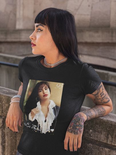 Discover Selena Shirt, La Reina del Tejano Shirt, La cantante, Selena Fan Gift
