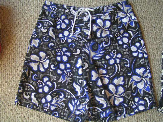Discover Vintage Hawaiian Print Men's Board Shorts