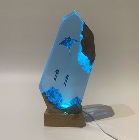 Discover Manta Rays Couple Divers Night light, Large Epoxy Resin Wood lamp, Winter gift, Mother Fathers day gift, Valentines day gift