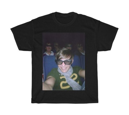 Discover Louis Tomlinson Movie Theatre Selfie Meme T-Shirt