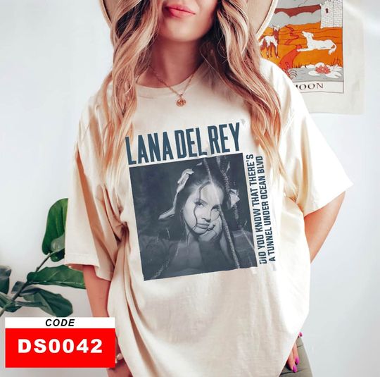 Discover Lana Del Rey Album t-shirt