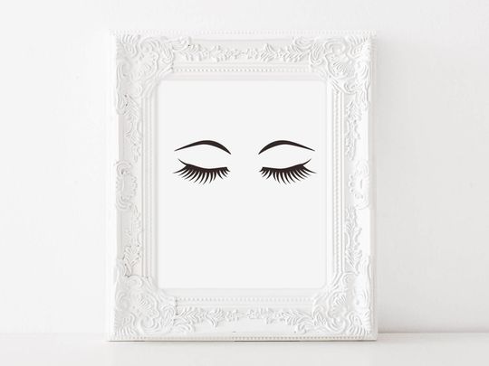 Discover Eyelashes and Lipstick Print Set - Makeup Art